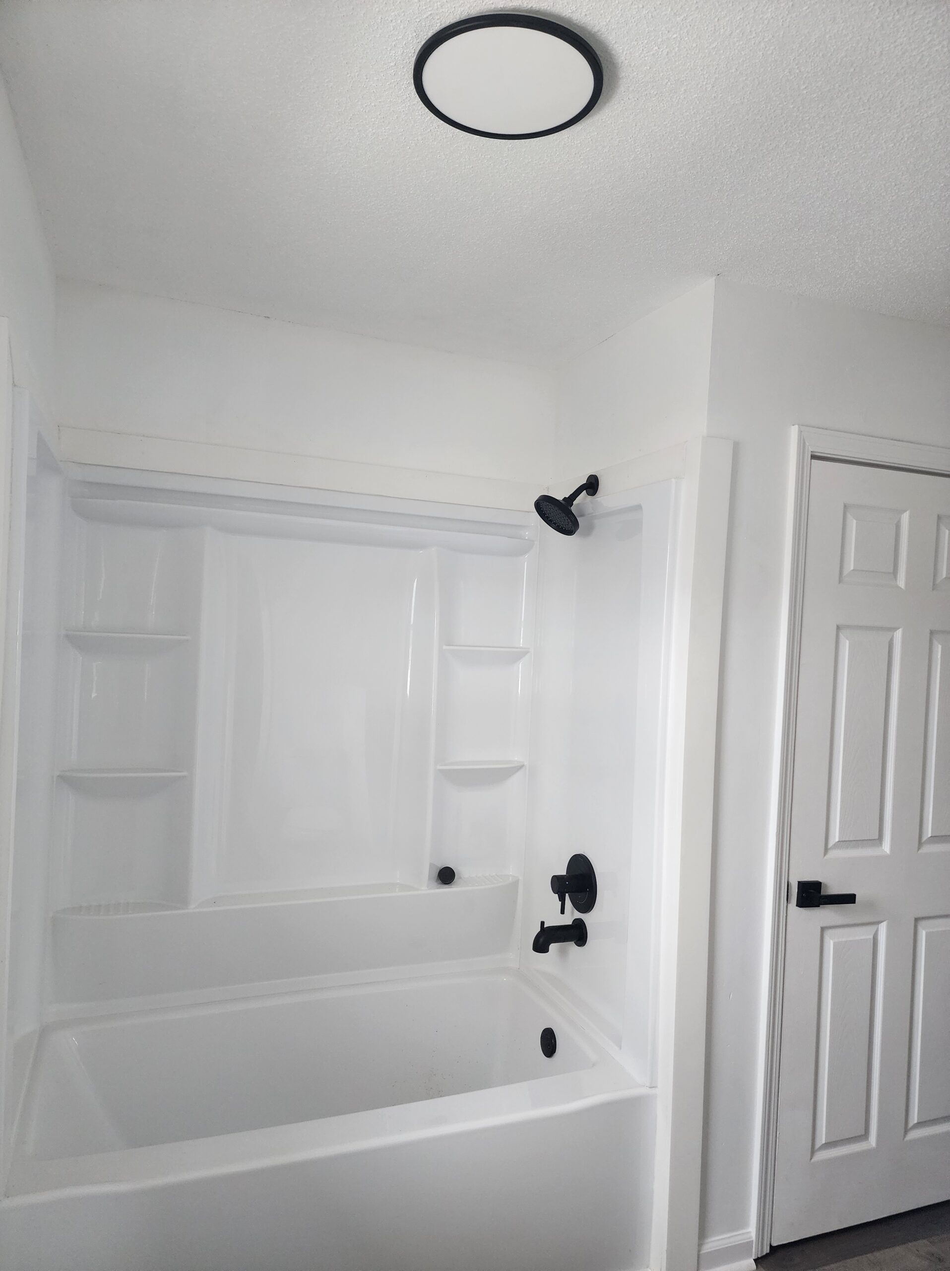 956 Ridge Dr, Warrensburg, MO 64093